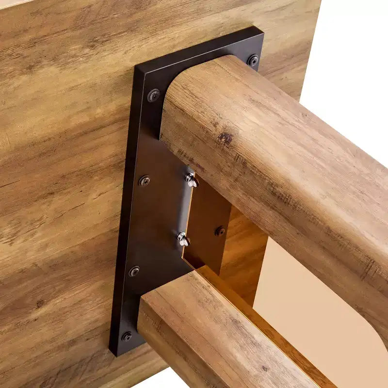 Table à manger moderne en bois avec pieds en forme de U