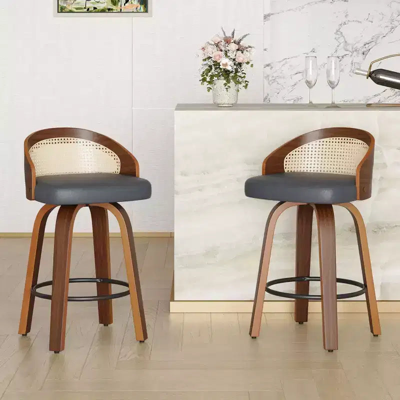 Tabourets de bar en cuir PU au style moderne