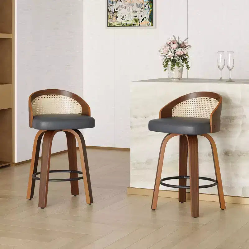 Tabourets de bar en cuir PU au style moderne