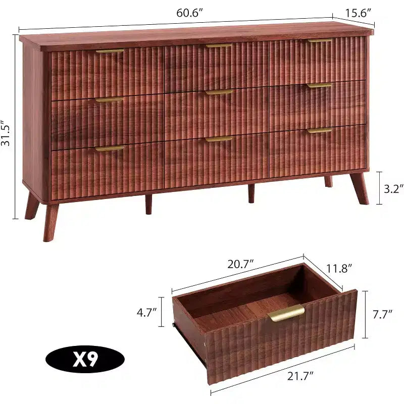 Commode à neuf tiroirs avec rainures