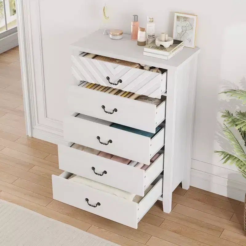 Commode champêtre à cinq tiroirs, idéale pour les chambres à coucher