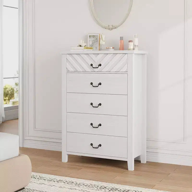 Commode champêtre à cinq tiroirs, idéale pour les chambres à coucher