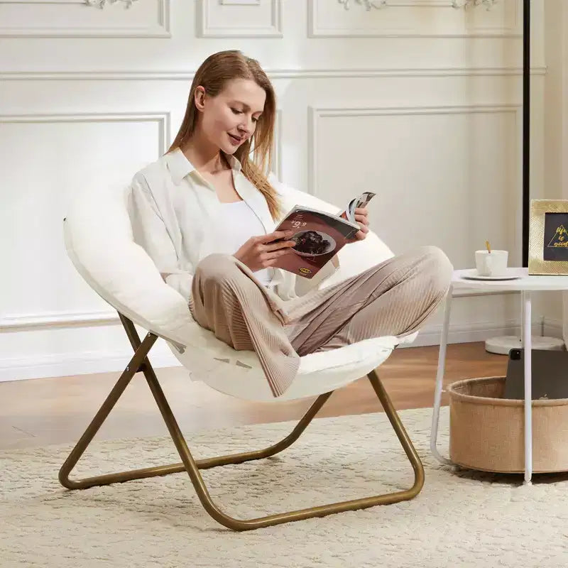 Fauteuil confortable moderne en fausse fourrure