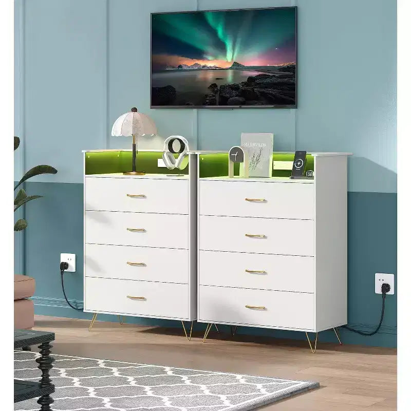 Une armoire intelligente à quatre tiroirs avec lumières LED RGB et chargement sans fil.