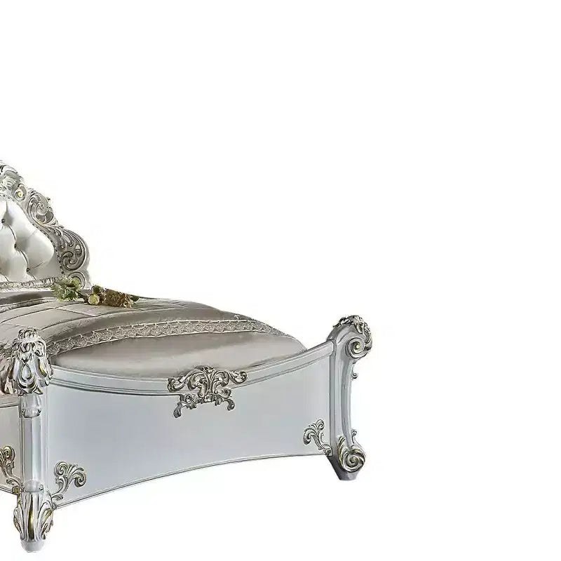 Grand lit (Queen) en similicuir et placage de bois sculpté
