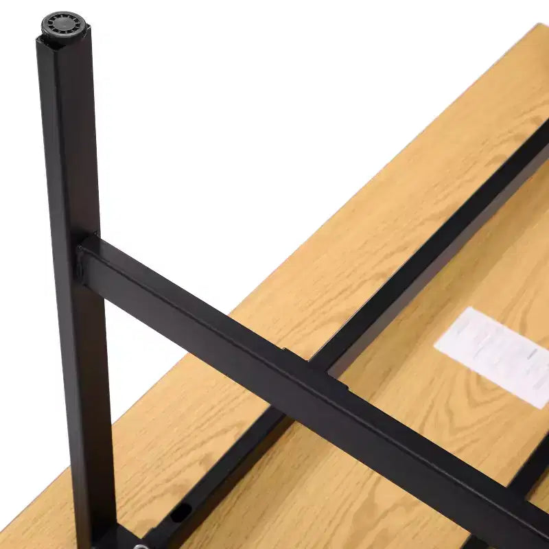 Table à manger/table de jeux avec piétement en A en acier robuste.
