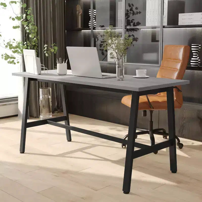 Table à manger/table de jeux avec piétement en A en acier robuste.